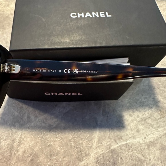 COPY - Chanel Cat Eye Sunglasses - Picture 5 of 9